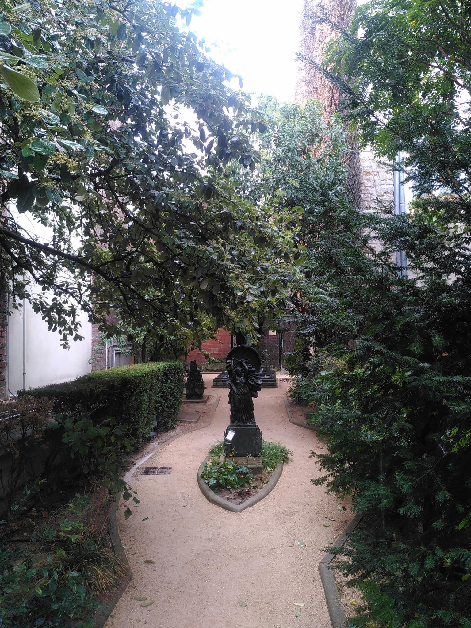 Photo de 9 RUE FALGUIERE