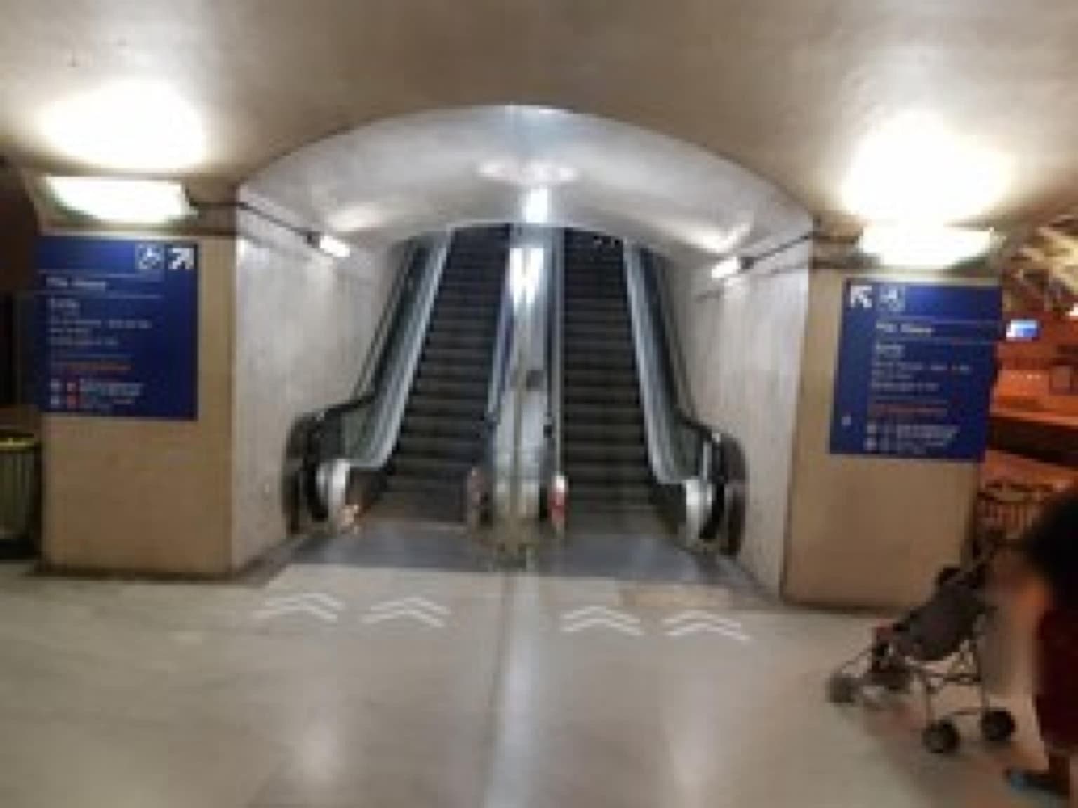 Photo de 184 RUE DU FAUBOURG SAINT-DENI
